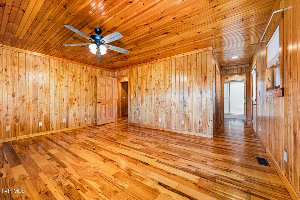 Photo #80: 928 Avery Branch Road