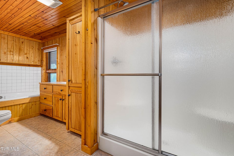 Photo #81: 928 Avery Branch Road