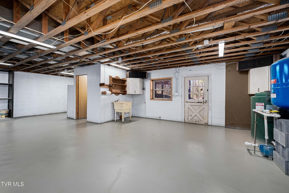 Photo #91: 928 Avery Branch Road