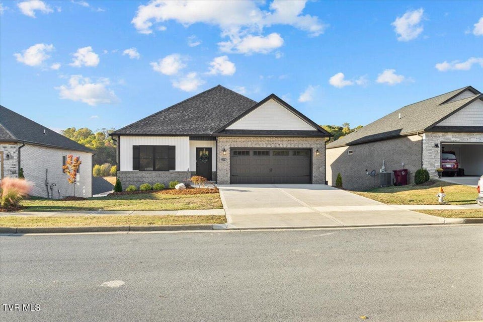 Photo #2: 2376 Haystack Circle