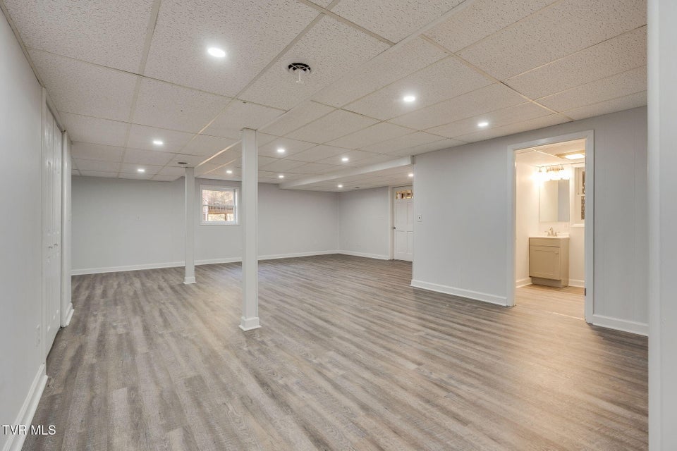 Photo #30: 506 Edgewood Drive