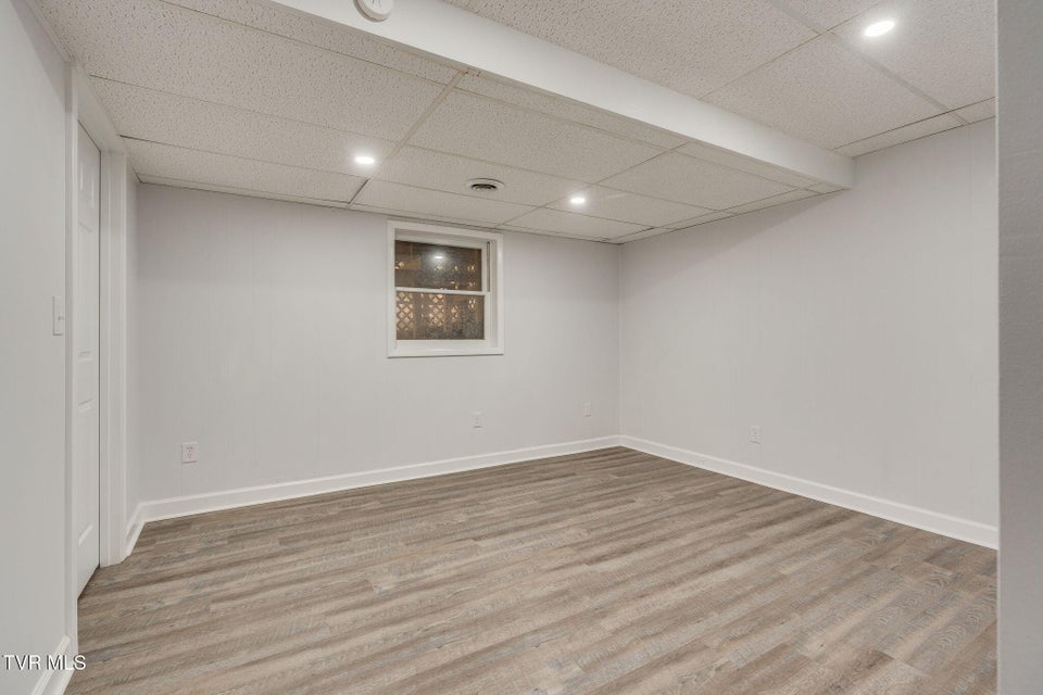 Photo #36: 506 Edgewood Drive