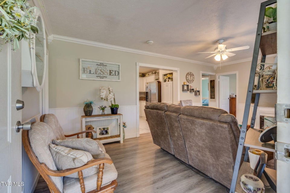 Photo #5: 4592 Cherokee Road