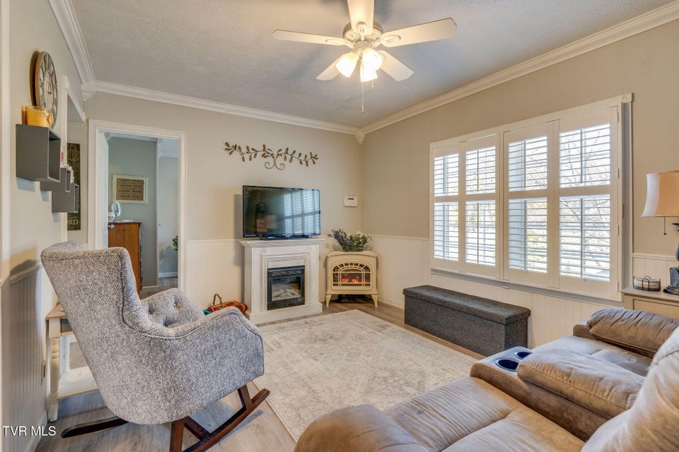 Photo #6: 4592 Cherokee Road