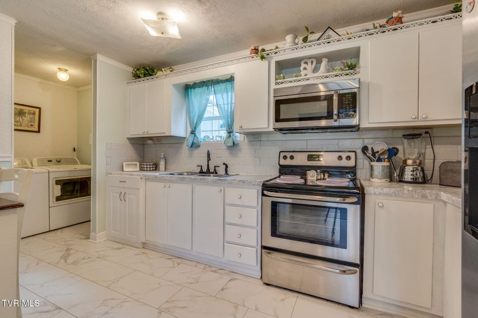 Photo #9: 4592 Cherokee Road