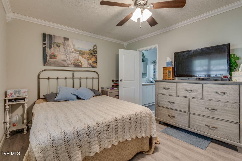 Photo #14: 4592 Cherokee Road