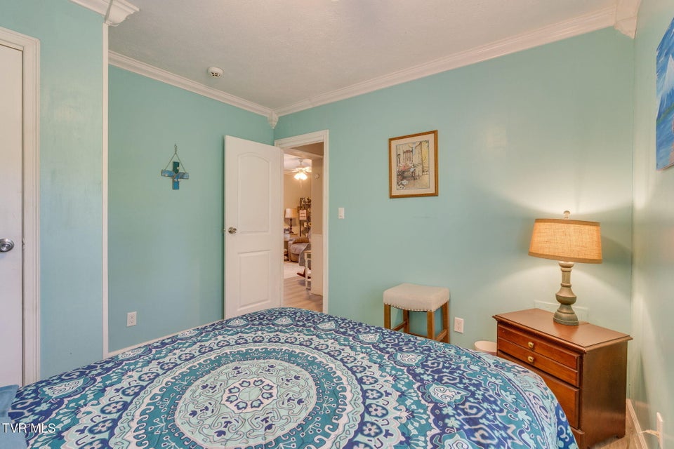 Photo #17: 4592 Cherokee Road