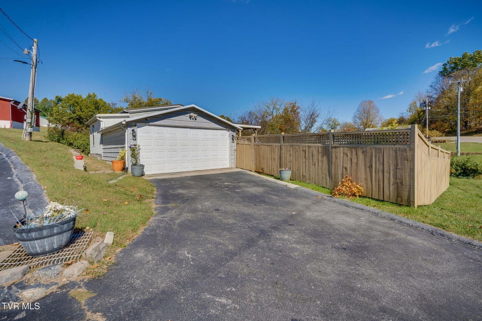 Photo #22: 4592 Cherokee Road