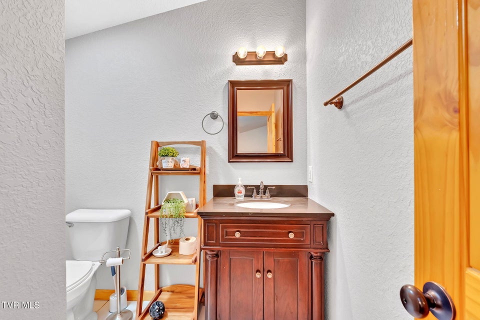 Photo #31: 2713 Country Club Road