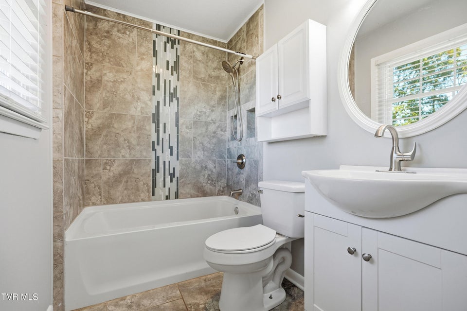 Photo #26: 2850 Ashley Street