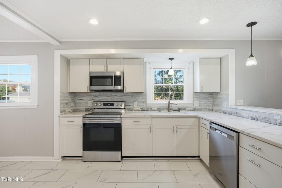 Photo #15: 2850 Ashley Street