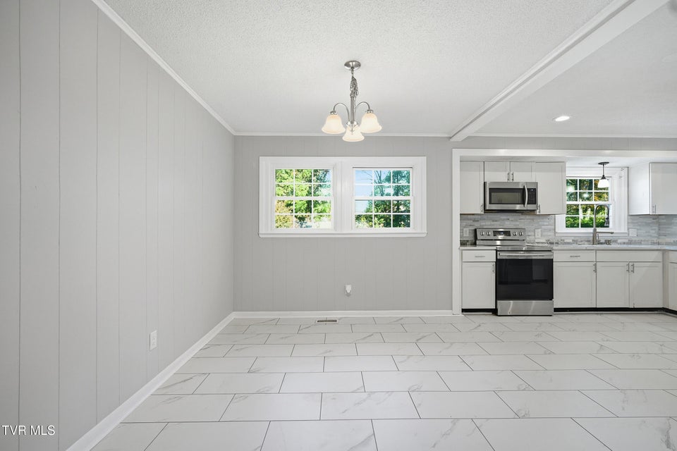 Photo #11: 2850 Ashley Street