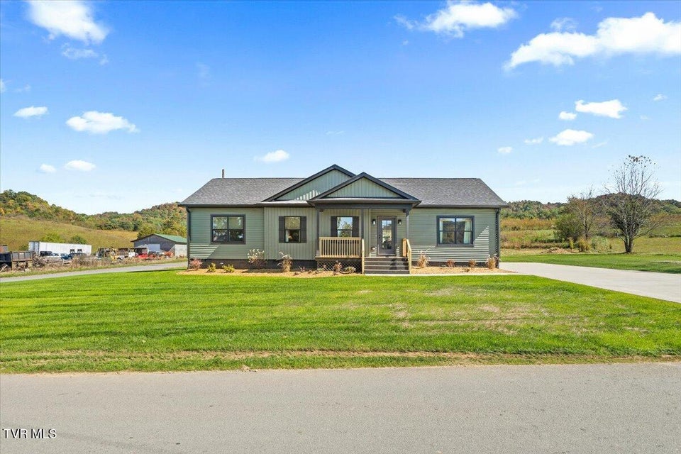 Photo #3: 105 Bishop Hollow Road