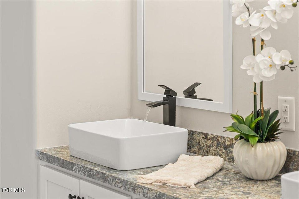 Photo #41: 105 Bishop Hollow Road