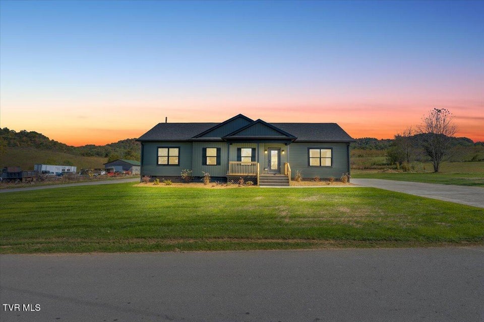 Photo #4: 105 Bishop Hollow Road