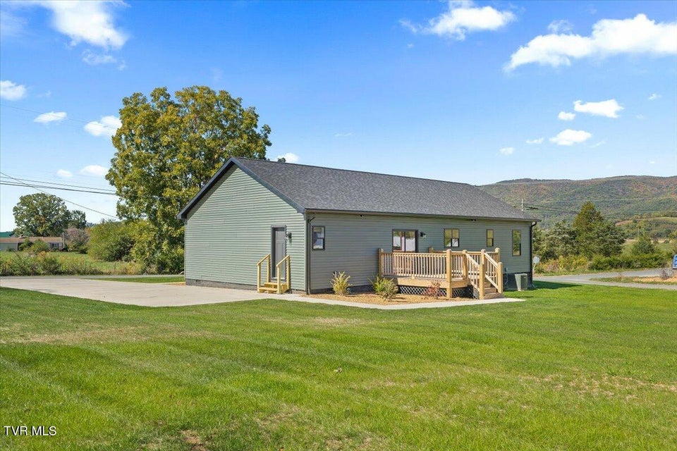 Photo #8: 105 Bishop Hollow Road