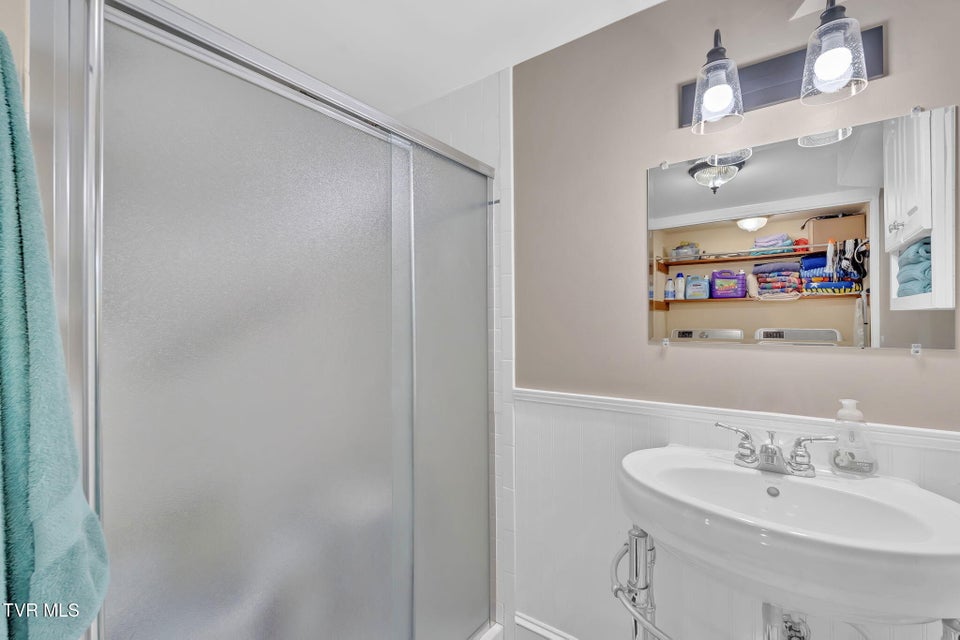 Photo #31: 437 Merman Road