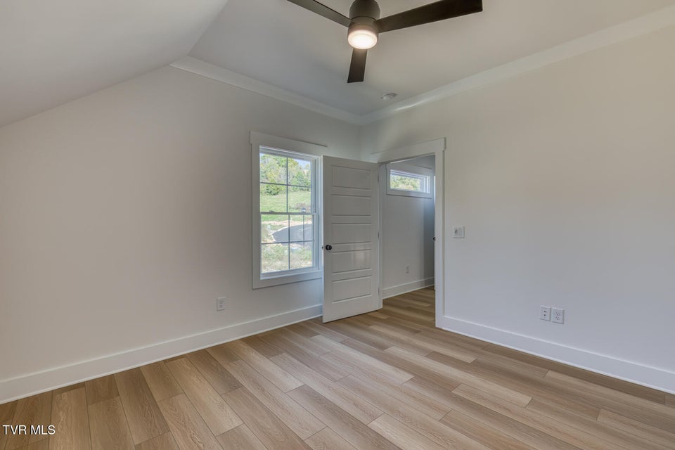 Photo #31: 23 Station Way