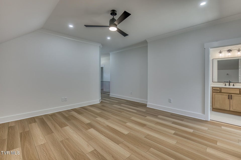 Photo #40: 23 Station Way