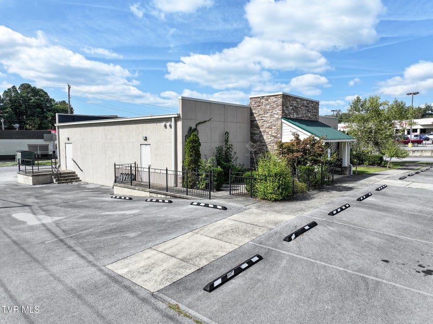 Photo #3: 914 Snapps Ferry Road