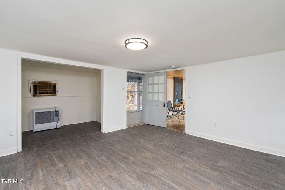 Photo #4: 1802 Winchester Road