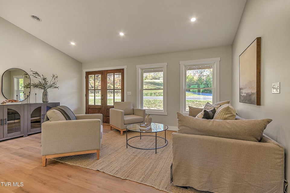 Photo #9: 15216 Bordwine Road