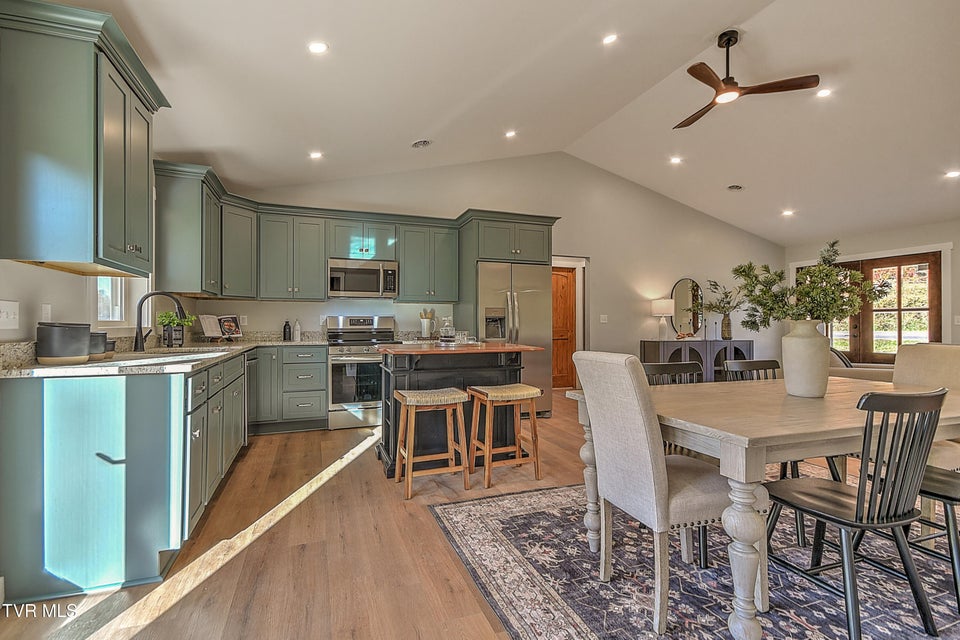 Photo #15: 15216 Bordwine Road