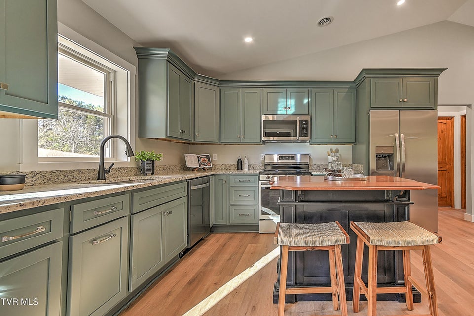 Photo #17: 15216 Bordwine Road