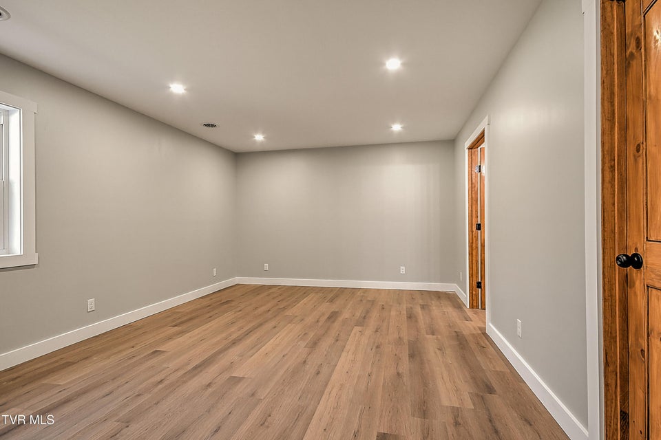 Photo #22: 15216 Bordwine Road