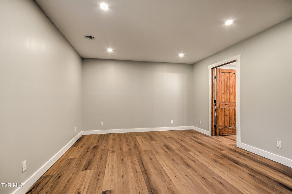 Photo #23: 15216 Bordwine Road