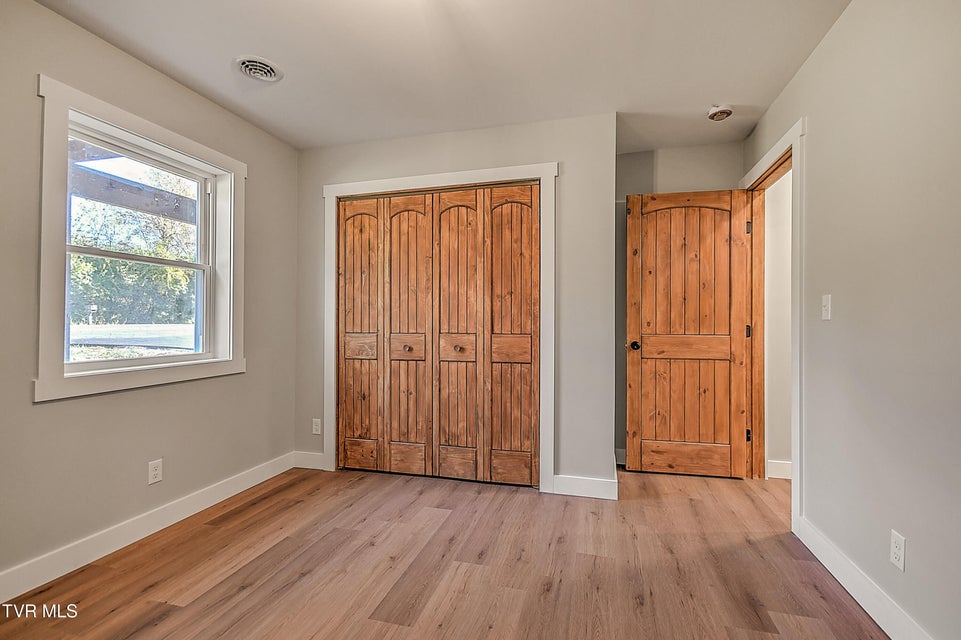 Photo #33: 15216 Bordwine Road