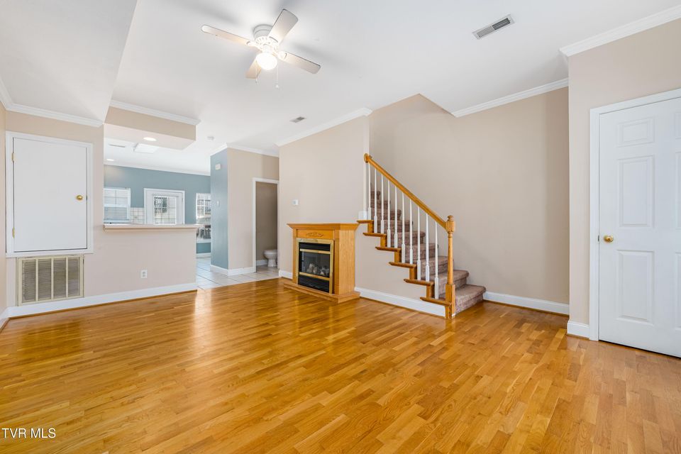 Photo #10: 2305 Greenwood Drive