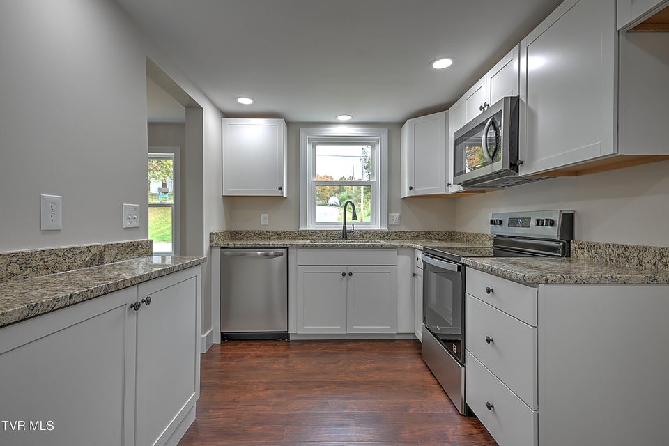 Photo #31: 3236 Ashley Street