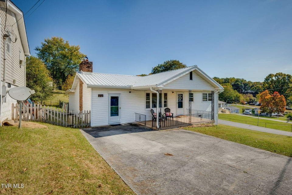 Photo #6: 320 Independence Drive