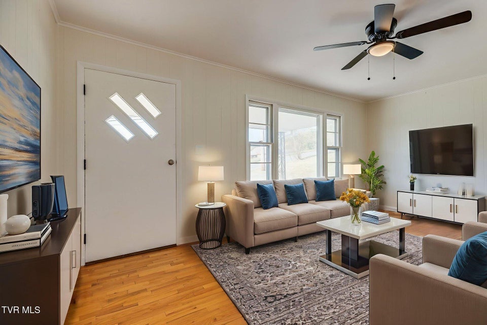 Photo #9: 320 Independence Drive