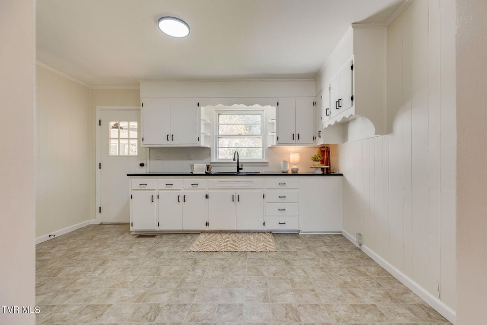 Photo #12: 320 Independence Drive