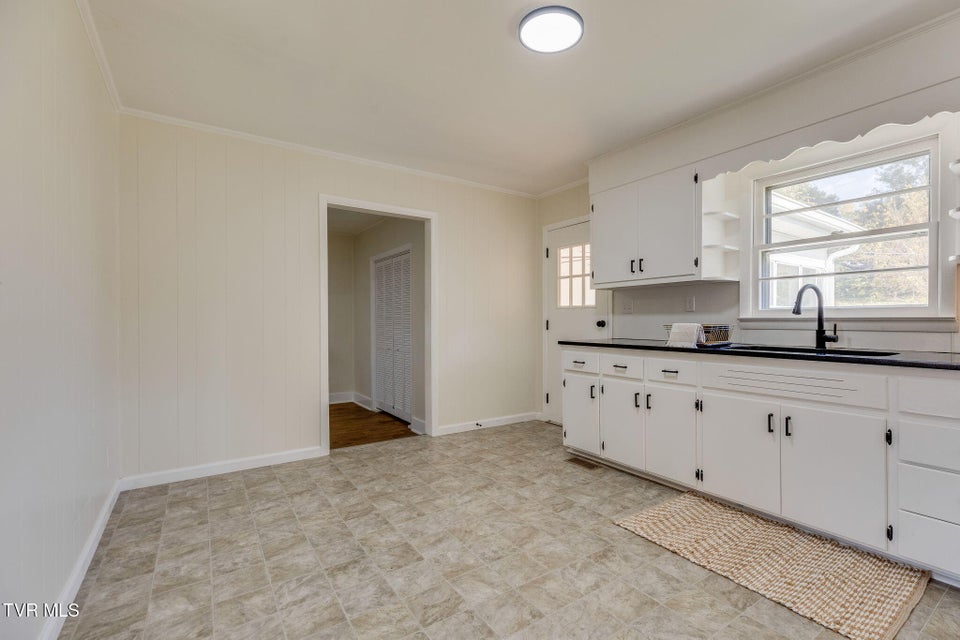 Photo #15: 320 Independence Drive