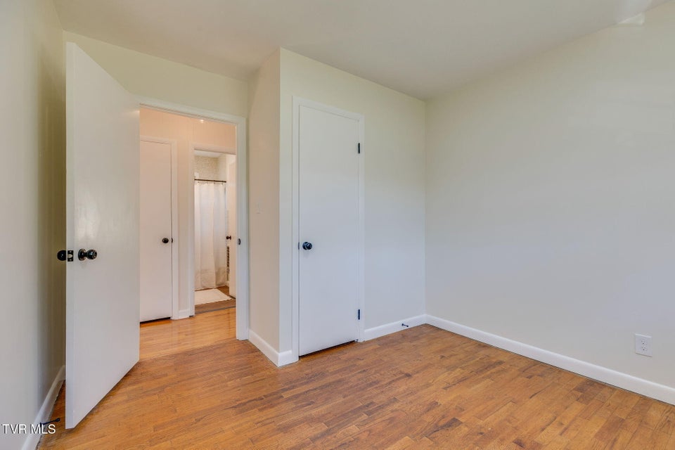 Photo #17: 320 Independence Drive