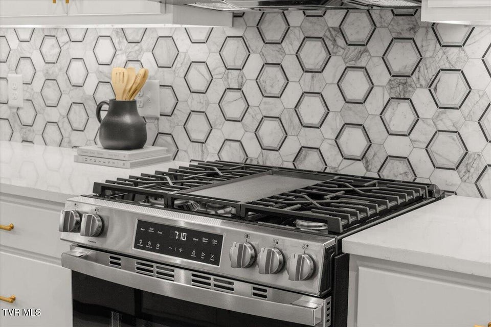 Photo #13: 111 Station Way