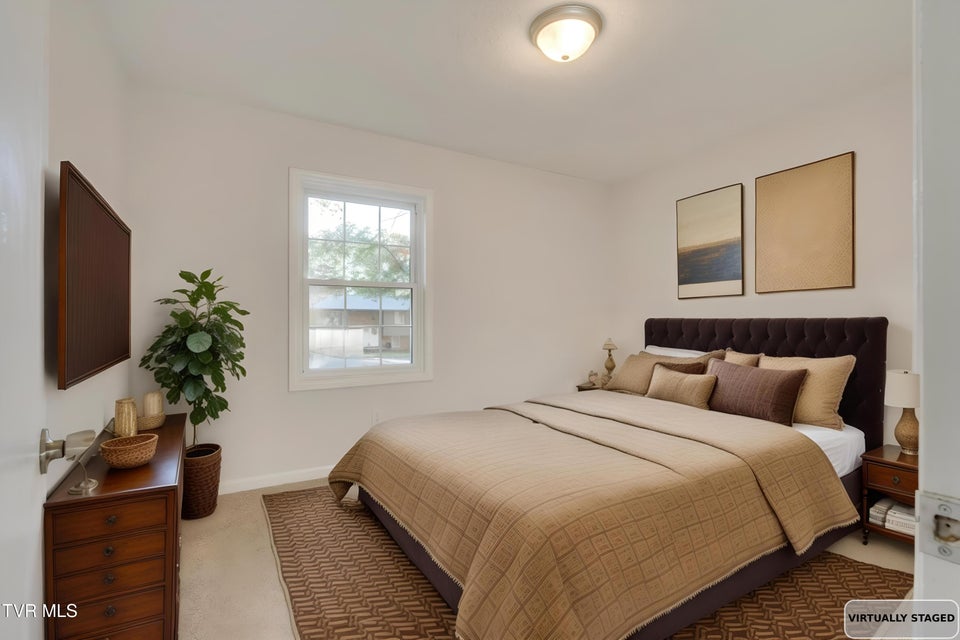 Photo #21: 506 Edgewood Drive