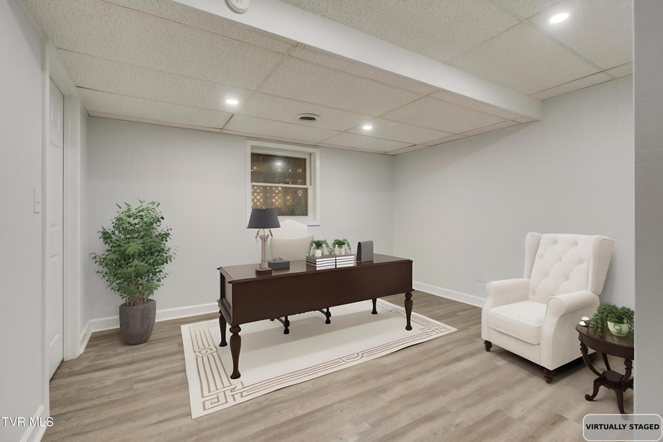 Photo #37: 506 Edgewood Drive