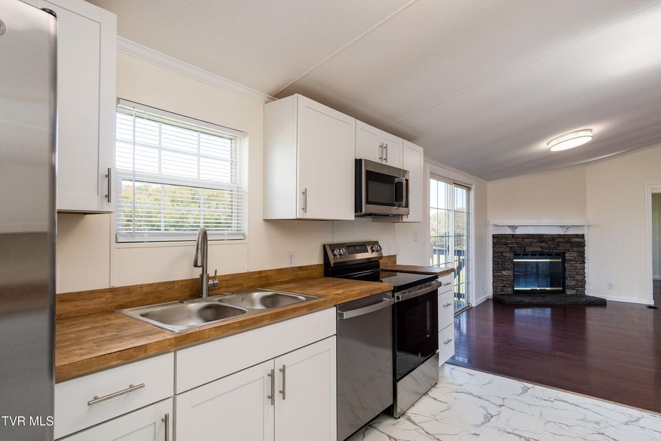 Photo #18: 4356 Blue Springs Parkway