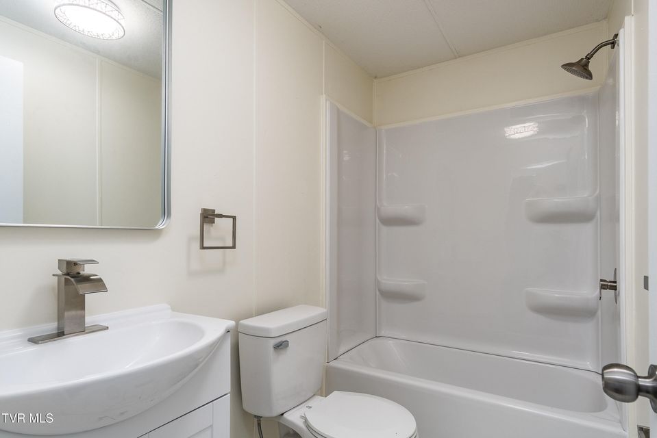 Photo #22: 4356 Blue Springs Parkway