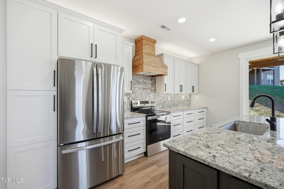 Photo #11: 1809 Top Sail Court