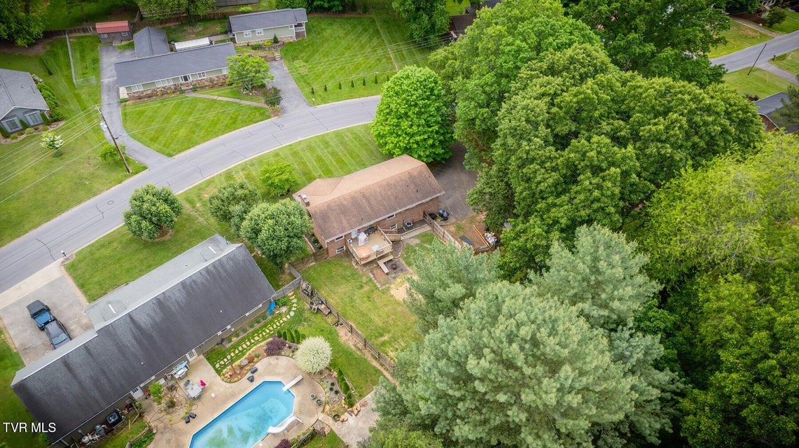 Photo #48: 417 Oakmont Drive