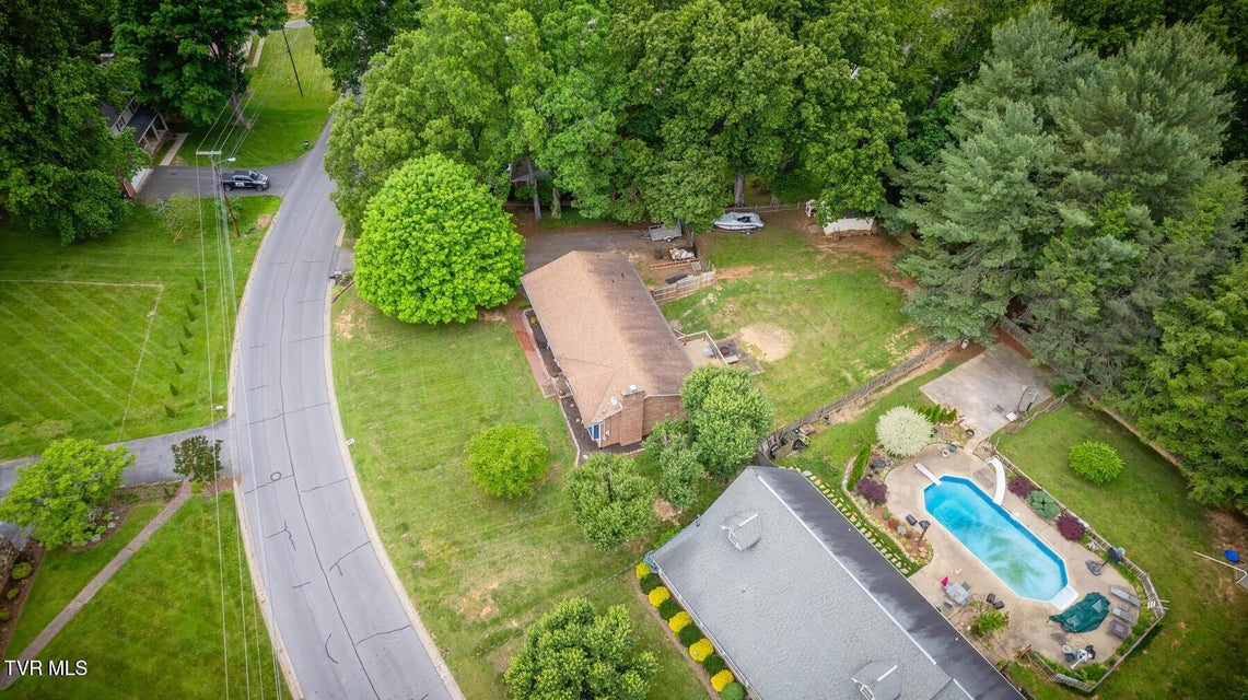 Photo #49: 417 Oakmont Drive