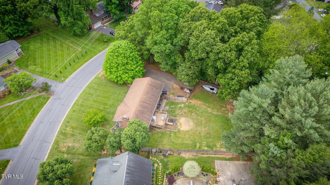 Photo #53: 417 Oakmont Drive