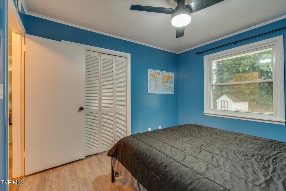 Photo #24: 417 Oakmont Drive