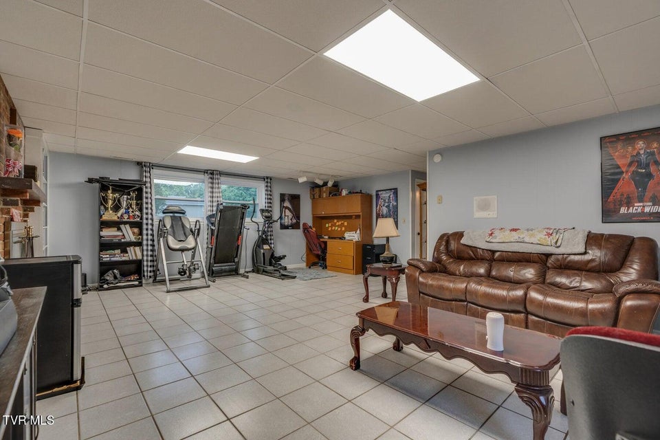 Photo #33: 417 Oakmont Drive