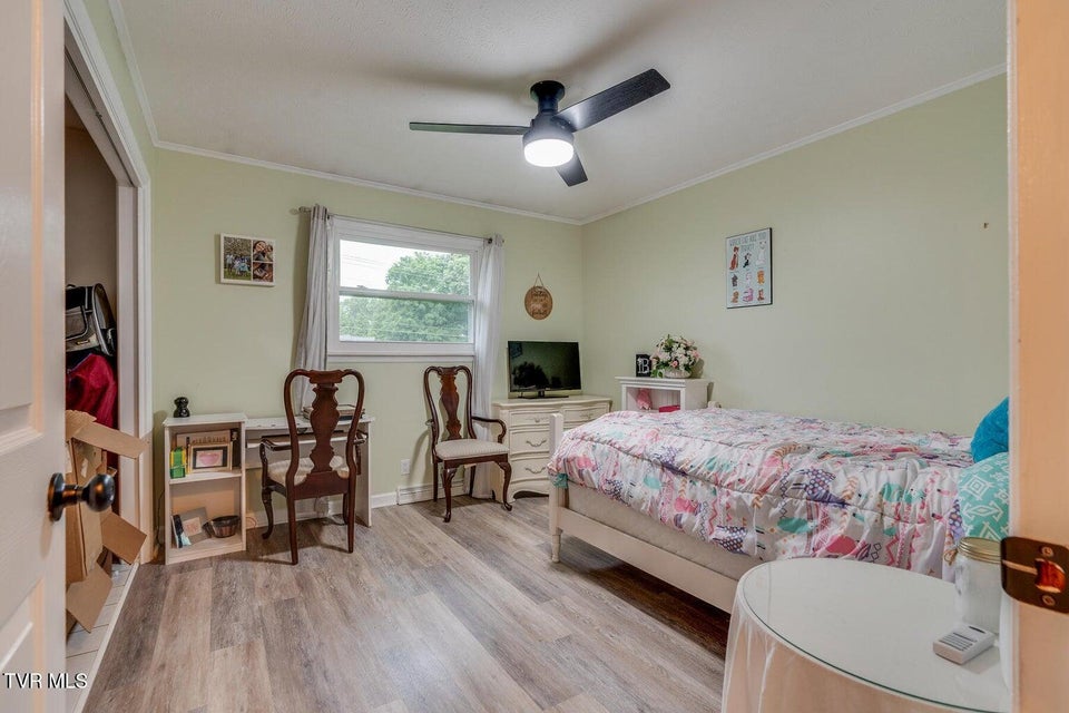 Photo #31: 417 Oakmont Drive